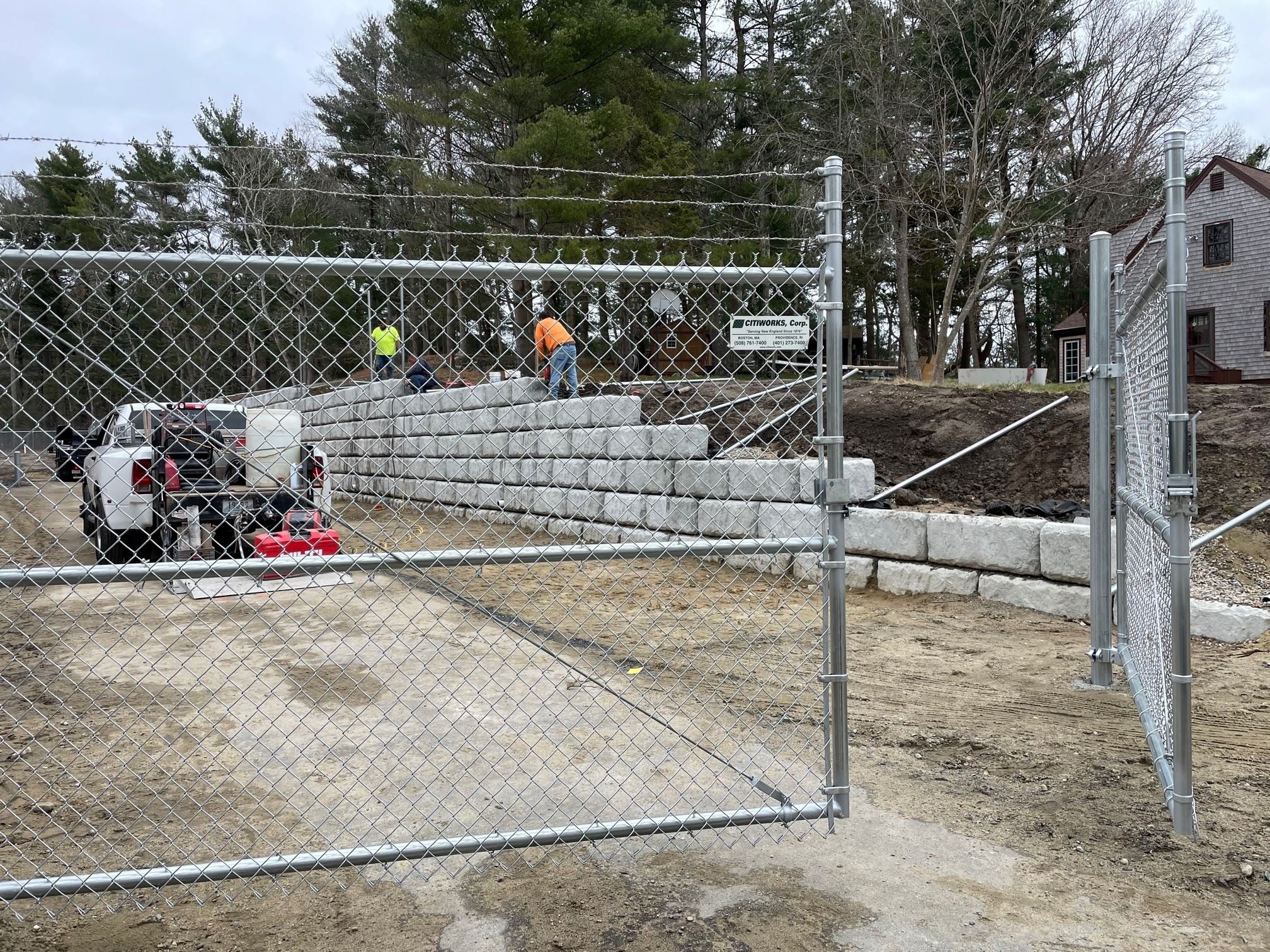 Wide Double Leaf Galv. Gate